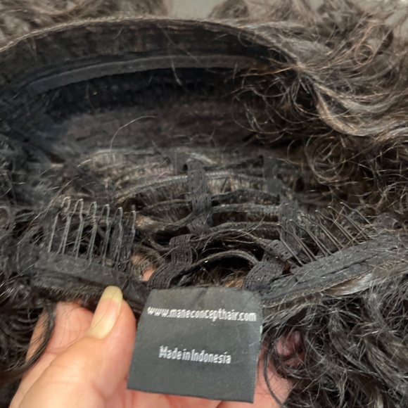 Mane Concept Black Curly Synthetic wig - Picture 11 of 11